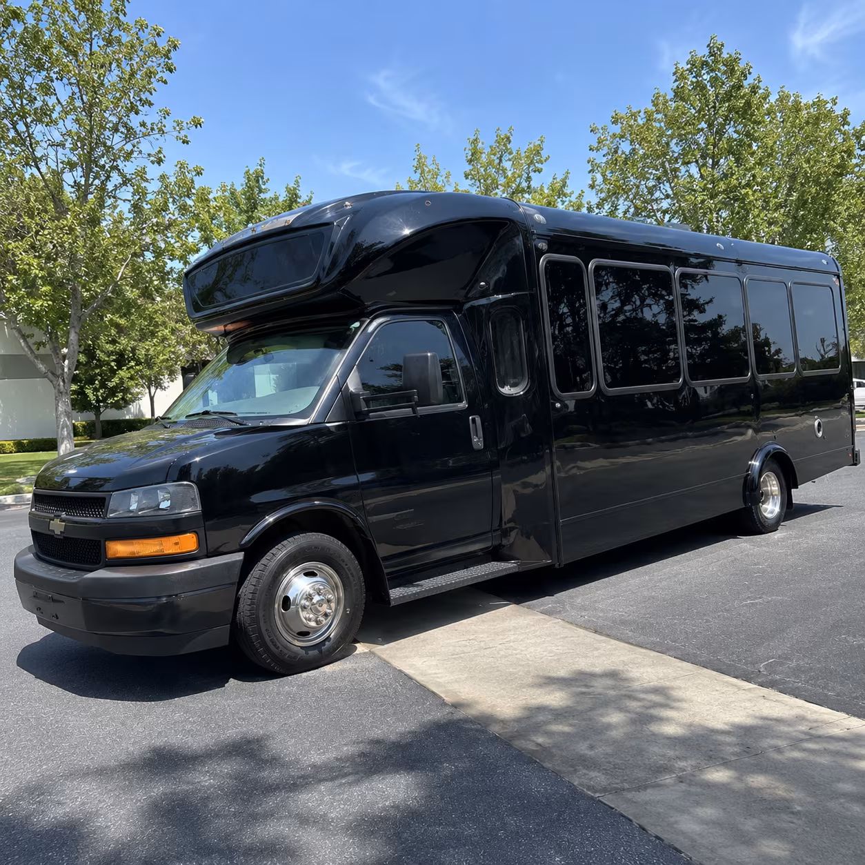 deerfield beach 15 passenger party bus