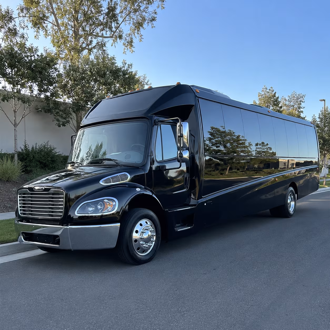 deerfield beach 18 passenger minibus