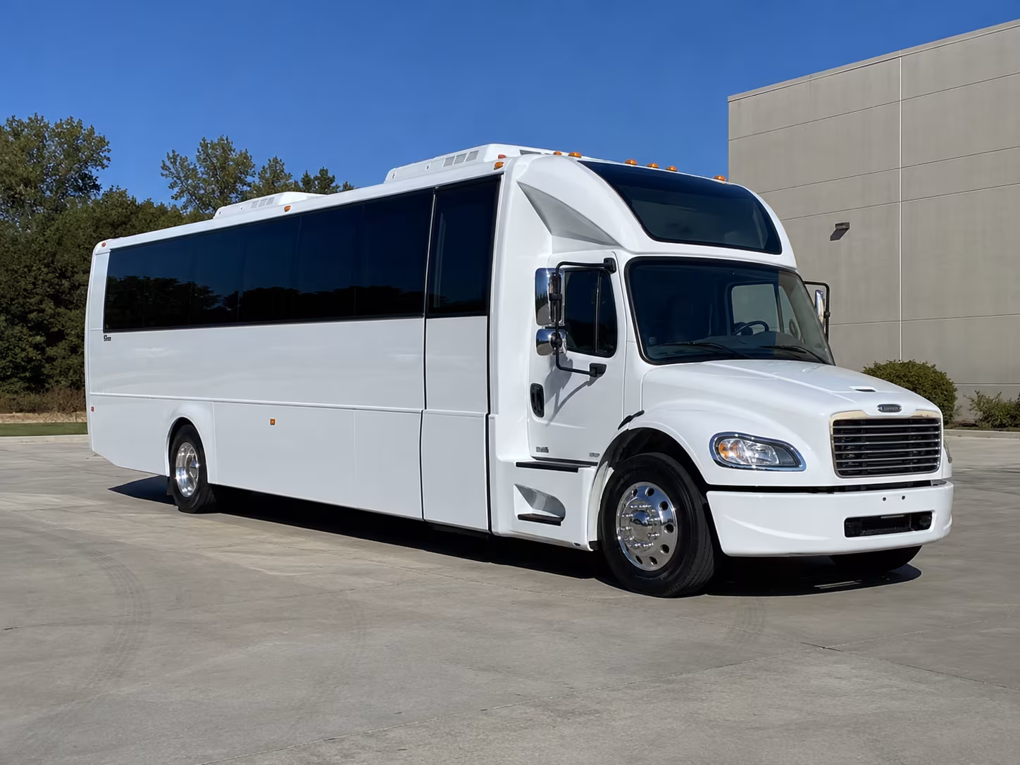 deerfield beach 28 passenger party bus