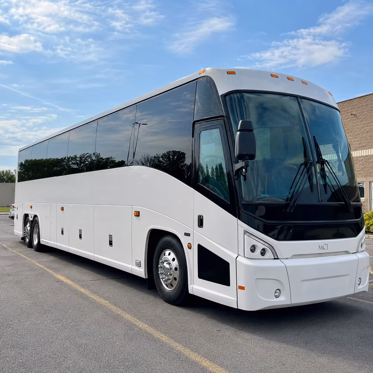 employee shuttle buses for warehouse and distribution groups near deerfield beach